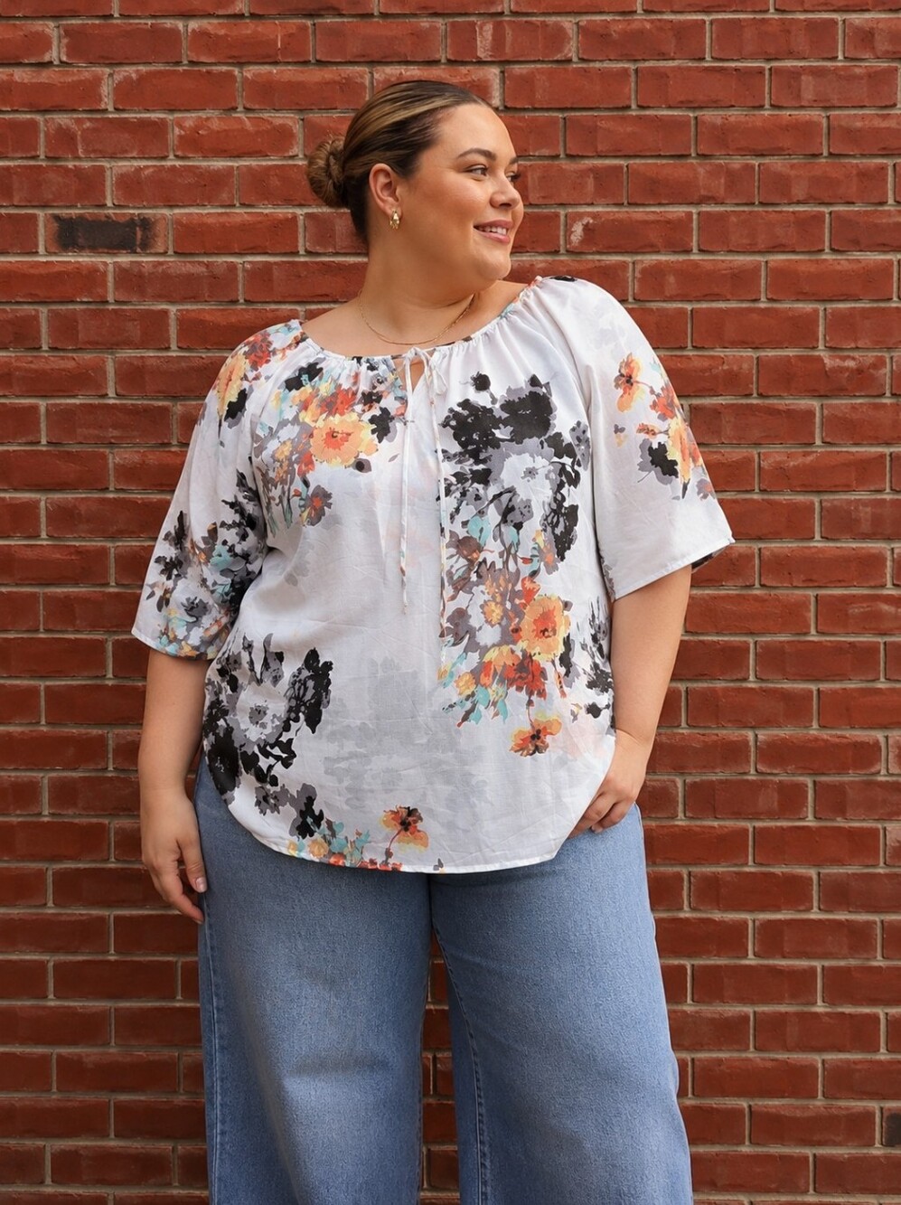 Pennington Plus Size 3x: Women's White Floral Peasant Blouse with Multi Colours